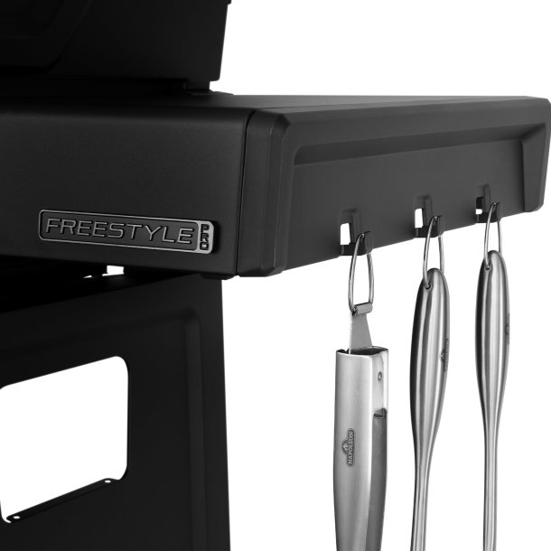 Napoleon Freestyle 425 PRO Gasgrill med SIZZLE ZONE�, 4-Br�ndere SORT